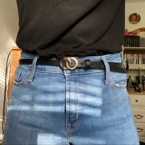 MEDIUM | AND Black Loop Belt